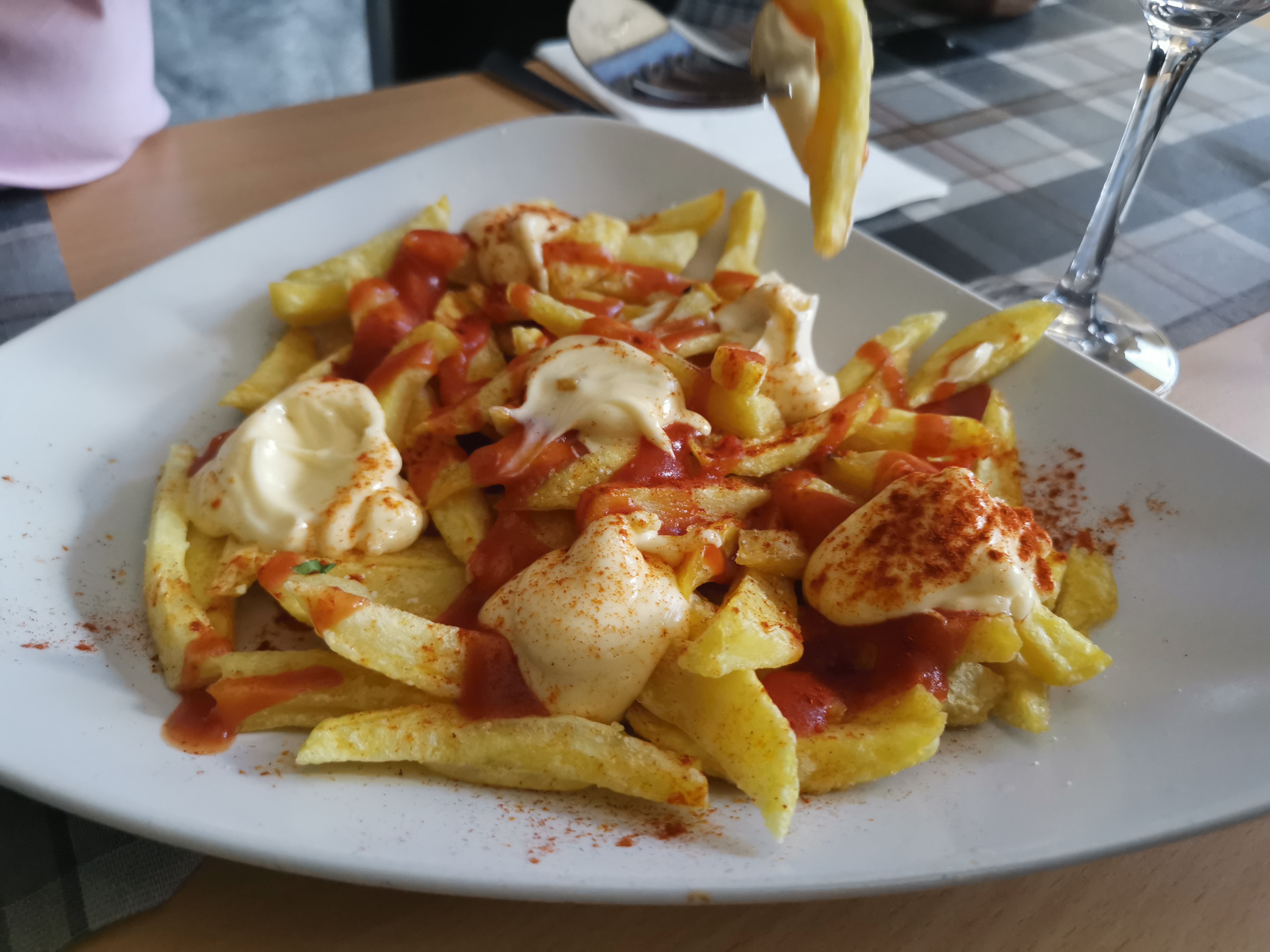 Patatas bravas